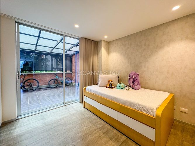 Apartamento de 2 alcobas en venta en Alejandría, Medellín, 261 m² · foto 11 de 11