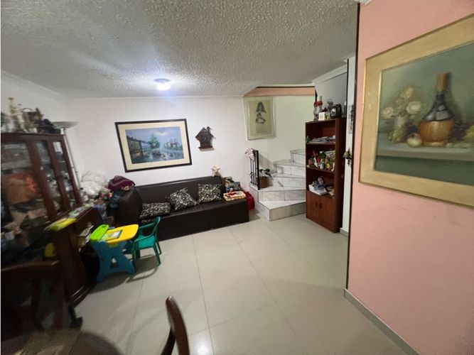 Casa de 4 alcobas en venta en Nueva Castilla, Bogotá, 95 m² · foto 8 de 24