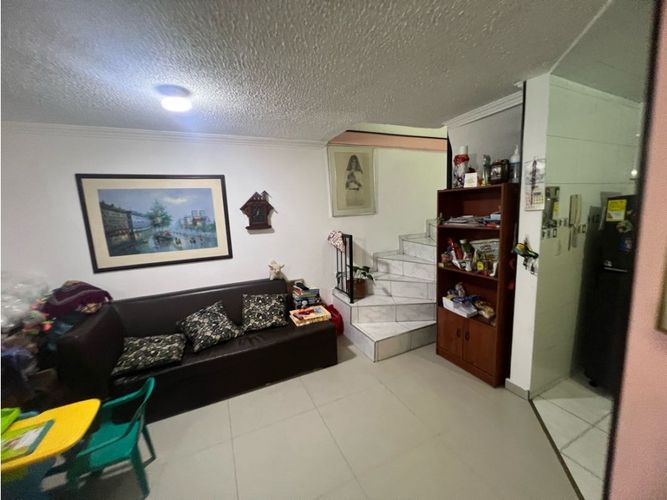 Casa de 4 alcobas en venta en Nueva Castilla, Bogotá, 95 m² · foto 9 de 24