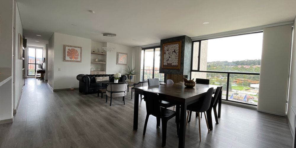 Apartamento en venta en San Jose De Bavaria, Bogotá · foto 2 de 24