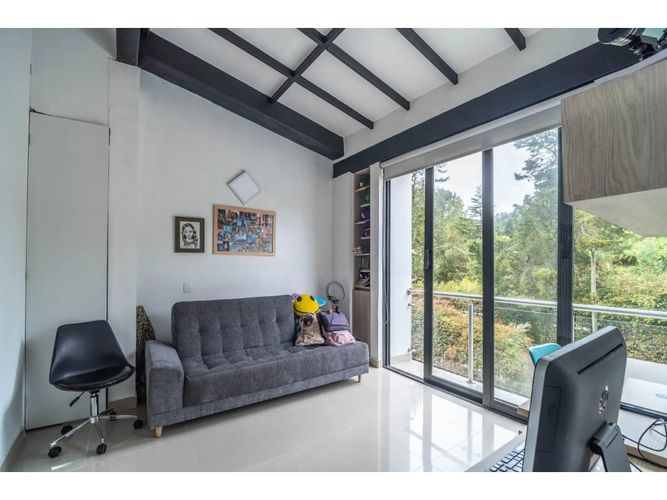 Casa de 3 alcobas en venta en Loma Del Escobero, El Retiro, 300 m² · foto 18 de 24