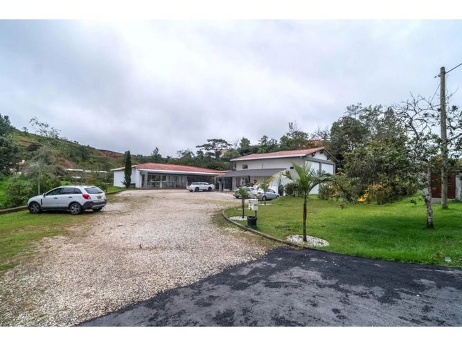 Casa de 3 alcobas en venta en Loma Del Escobero, El Retiro, 300 m² · foto 23 de 24