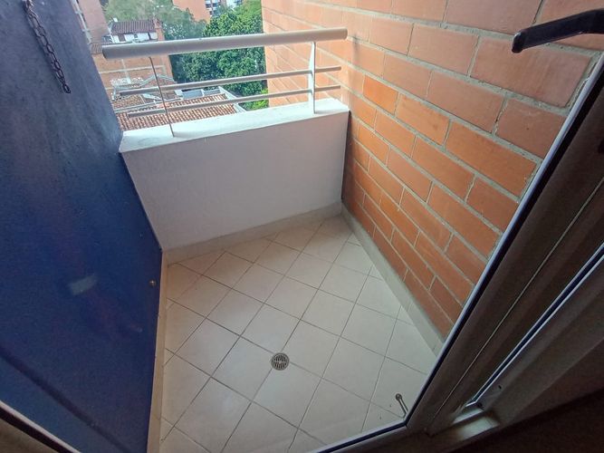 Apartamento de 3 alcobas en arriendo en Laureles, Medellín, 85 m² · foto 19 de 20