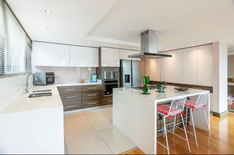 Apartamento de 3 alcobas en venta en Chicó Alto, Bogotá, 273 m² · foto 5 de 10