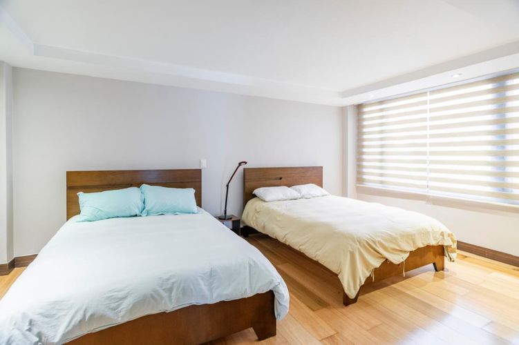 Apartamento de 3 alcobas en venta en Chicó Alto, Bogotá, 273 m² · foto 8 de 10