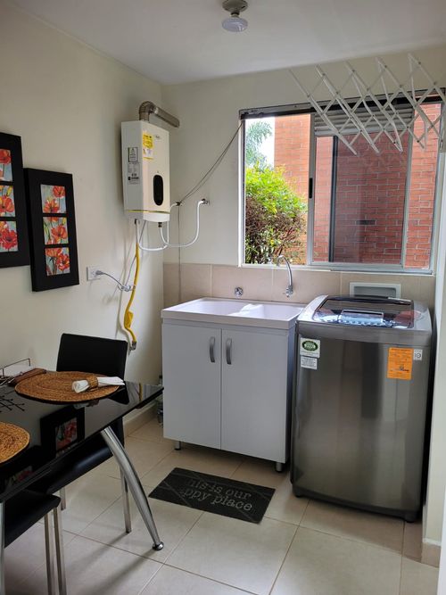 Casa de 3 alcobas en venta en El Poblado, Envigado, 230 m² · foto 7 de 19