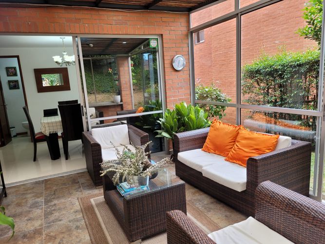 Casa de 3 alcobas en venta en El Poblado, Envigado, 230 m² · foto 8 de 19