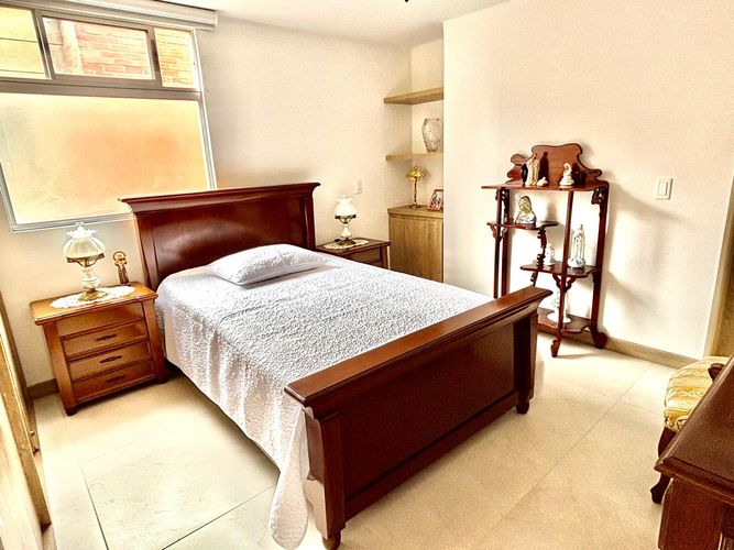 Apartamento de 3 alcobas en venta en Loma Del Chocho, Envigado, 163 m² · foto 10 de 11