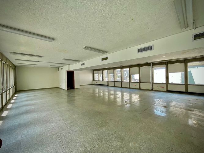 Edificio en venta en San Pedro, Cali, 1914 m² · foto 2 de 19