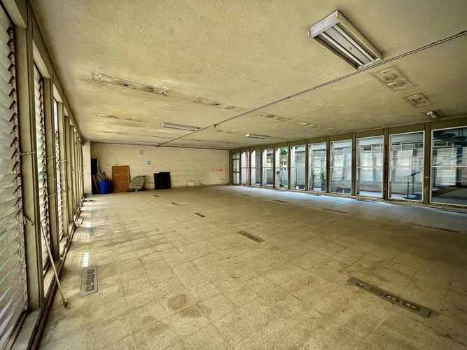 Edificio en venta en San Pedro, Cali, 1914 m² · foto 3 de 19