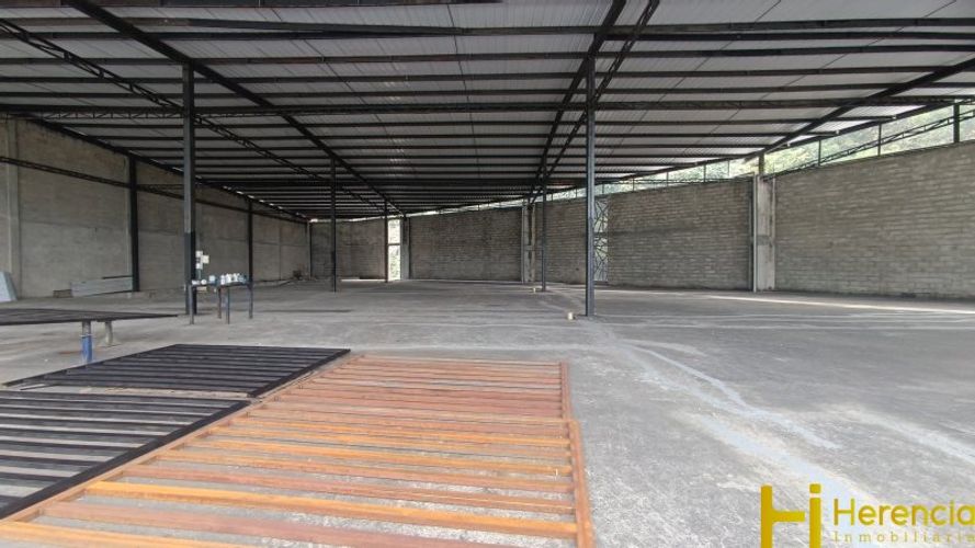 Bodega en venta en La Tablaza, La Estrella, 1370 m² · foto 2 de 7