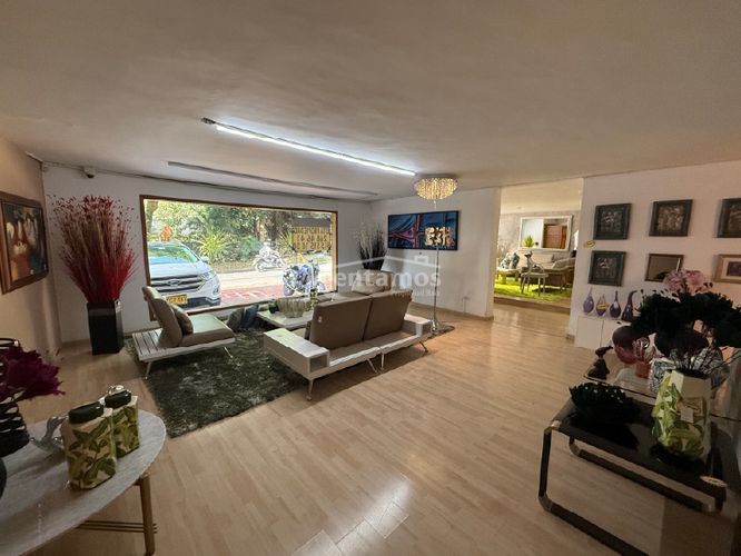 Local en arriendo en Patio Bonito, Medellín, 380 m² · foto 3 de 20