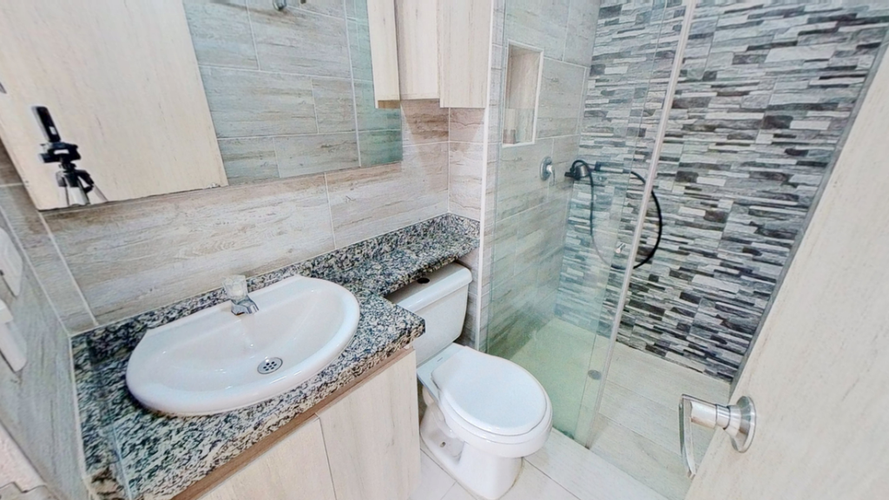 Apartamento de 3 alcobas en venta en San Nicolas, Cali, 57 m² · foto 2 de 18