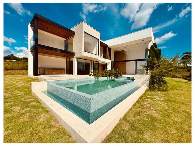 Casa de 3 alcobas en venta en Cerritos, Pereira, 650 m² · foto 19 de 20