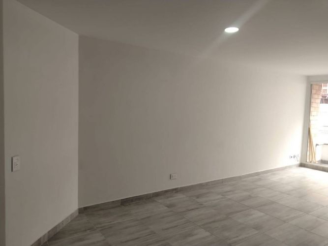 Apartamento de 3 alcobas en arriendo en Vía Las Palmas, Medellín, 87 m² · foto 2 de 24