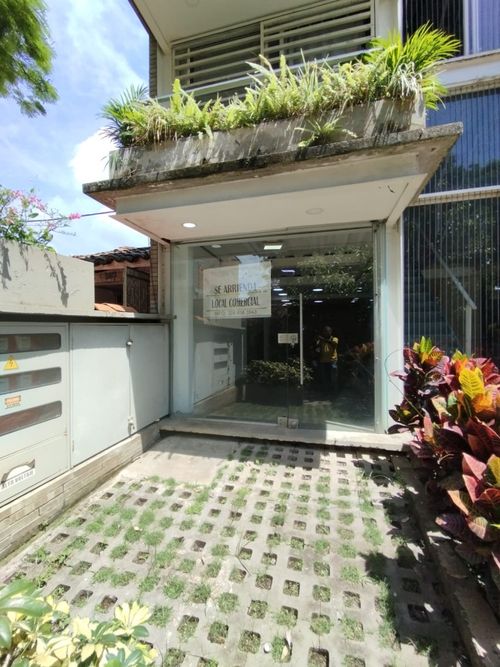 Local en arriendo en El Refugio, Cali, 30 m² · foto 3 de 9