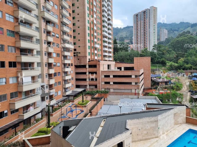 Apartamento de 3 alcobas en venta en Las Lomitas, Sabaneta, 72 m² · foto 7 de 8