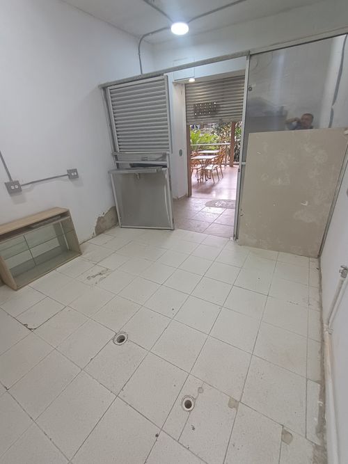 Local en arriendo en La Candelaria, Medellín, 17 m² · foto 5 de 8