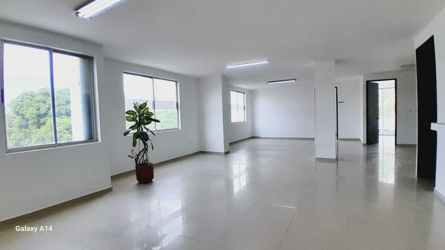 Edificio en arriendo en Prados Del Limonar, Cali, 200 m² · foto 6 de 24