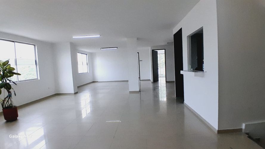 Edificio en arriendo en Prados Del Limonar, Cali, 200 m² · foto 7 de 24