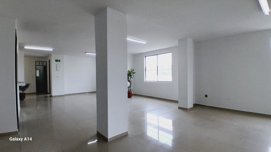 Edificio en arriendo en Prados Del Limonar, Cali, 200 m² · foto 8 de 24