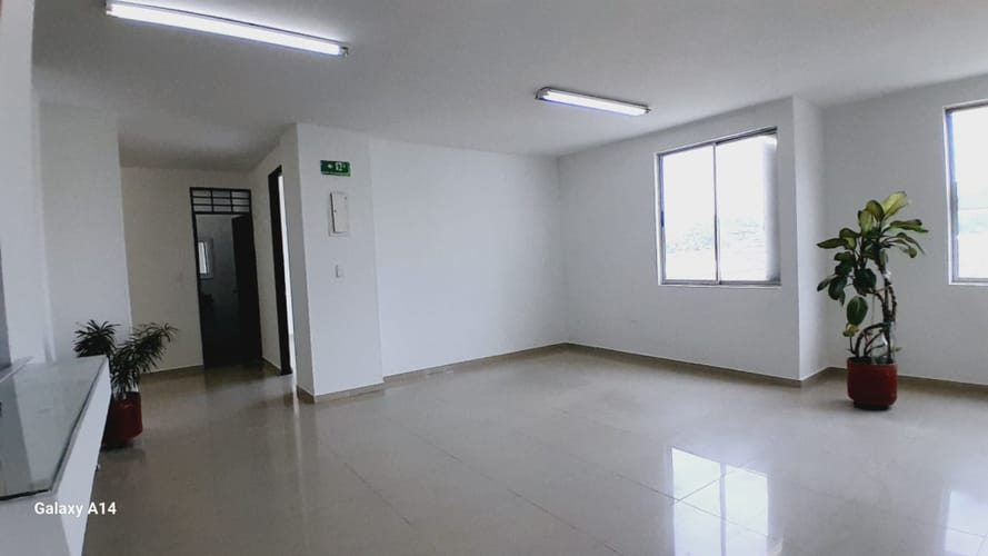 Edificio en arriendo en Prados Del Limonar, Cali, 200 m² · foto 9 de 24