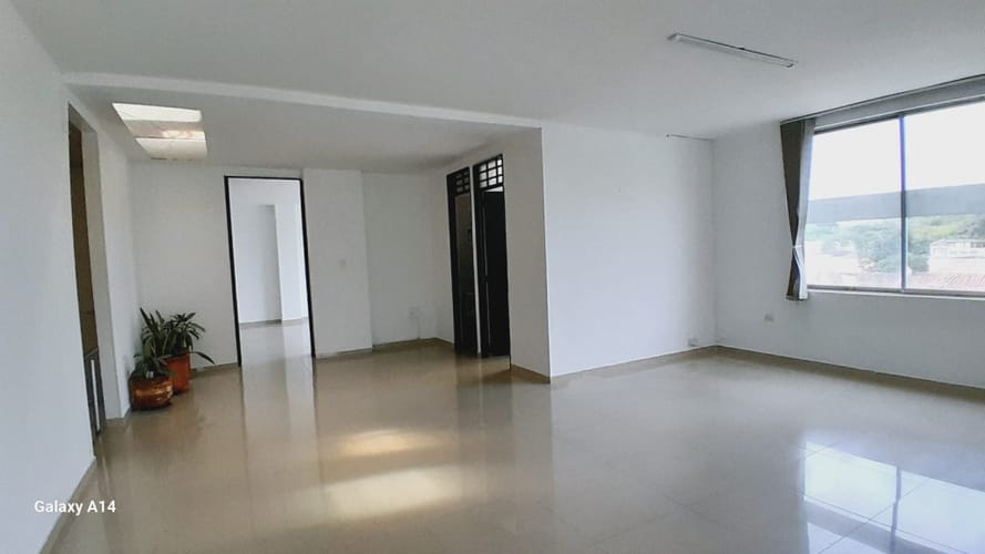 Edificio en arriendo en Prados Del Limonar, Cali, 200 m² · foto 15 de 24