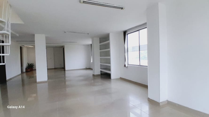 Edificio en arriendo en Prados Del Limonar, Cali, 200 m² · foto 17 de 24