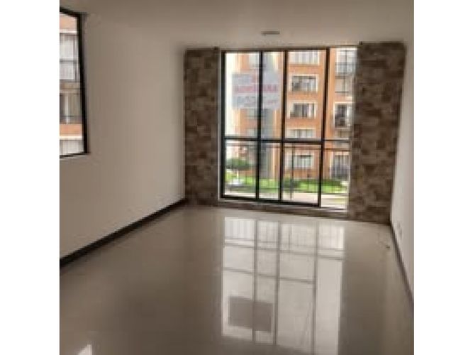 Apartamento de 3 alcobas en venta en Conjunto Residencial Villas De Alcala, Madrid, 60 m² · foto 3 de 22