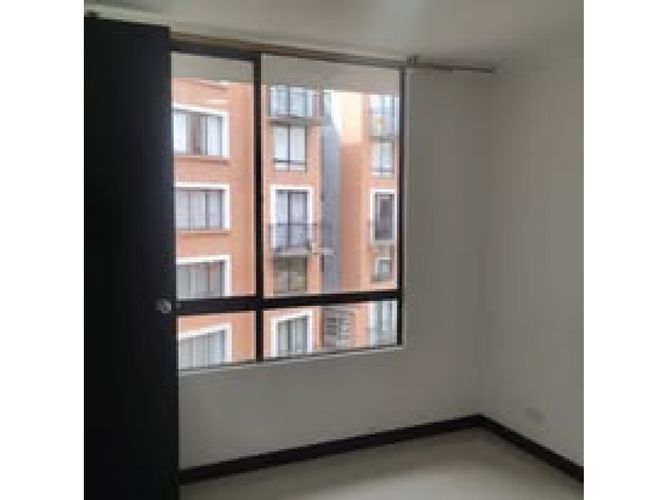 Apartamento de 3 alcobas en venta en Conjunto Residencial Villas De Alcala, Madrid, 60 m² · foto 11 de 22
