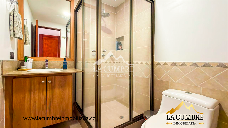 Casa de 3 alcobas en arriendo en San Lucas, Medellín, 180 m² · foto 11 de 17