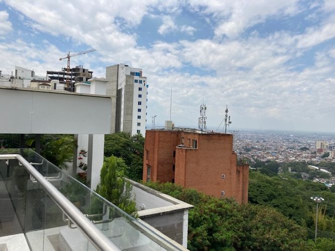 Apartamento de 4 alcobas en venta en Cristales, Cali, 378 m² · foto 7 de 24