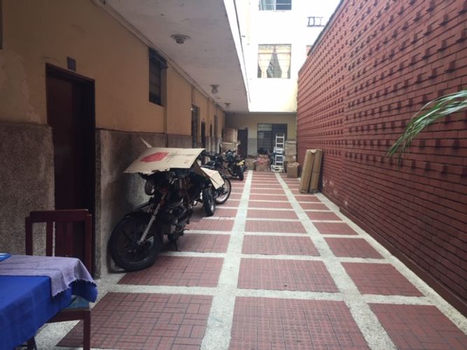 Edificio en venta en Santa Rosa, Cali, 2241 m² · foto 2 de 16