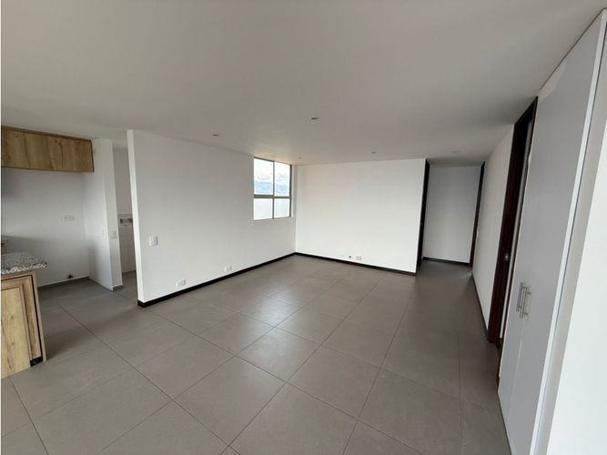 Apartamento de 2 alcobas en arriendo en Vía Las Palmas, Medellín, 80 m² · foto 3 de 16