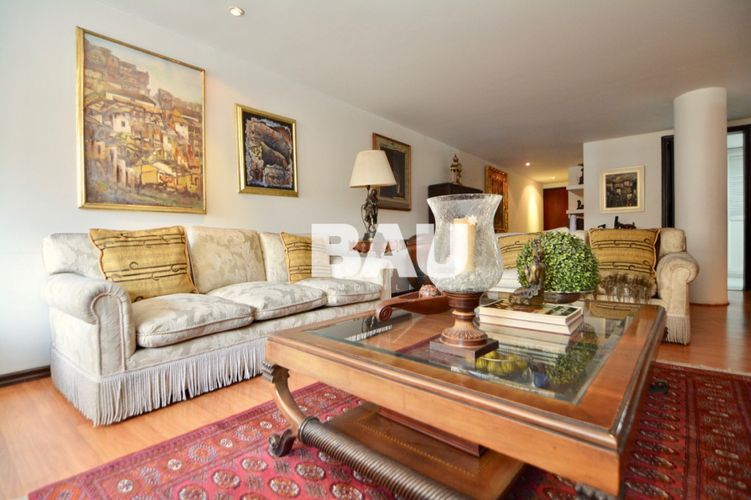 Apartamento de 2 alcobas en venta en Santa Barbara Occidental, Bogotá, 152 m² · foto 5 de 20