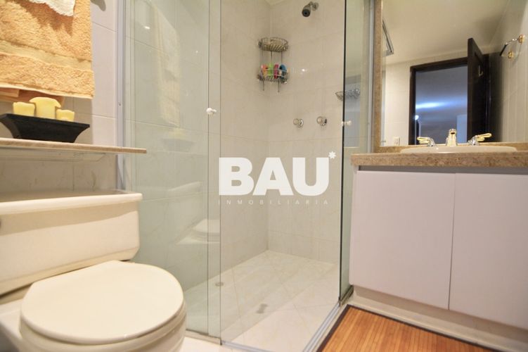 Apartamento de 2 alcobas en venta en Santa Barbara Occidental, Bogotá, 152 m² · foto 16 de 20