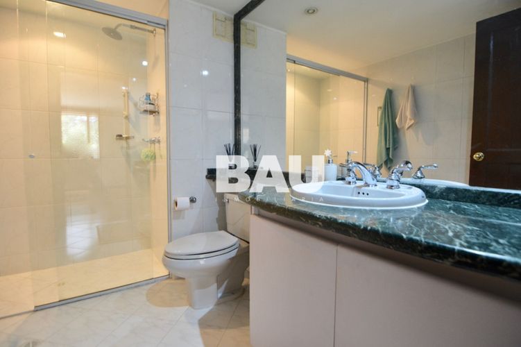 Apartamento de 2 alcobas en venta en Santa Barbara Occidental, Bogotá, 152 m² · foto 19 de 20