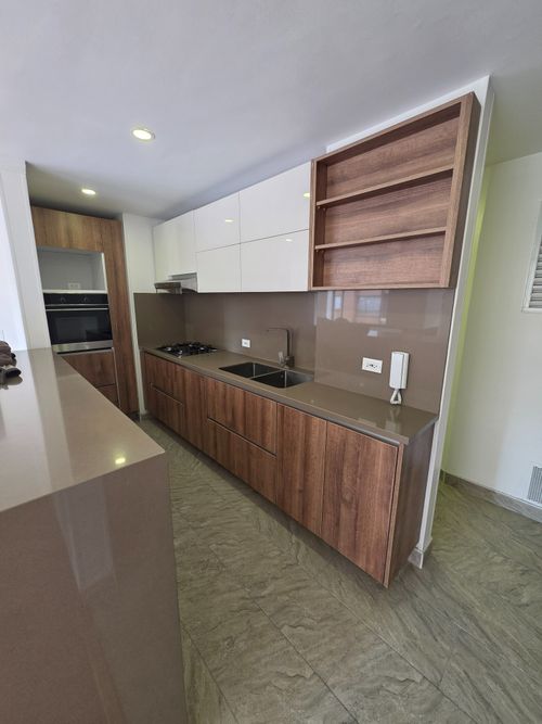 Apartamento de 3 alcobas en venta en Navarra, Bogotá, 105 m² · foto 5 de 18