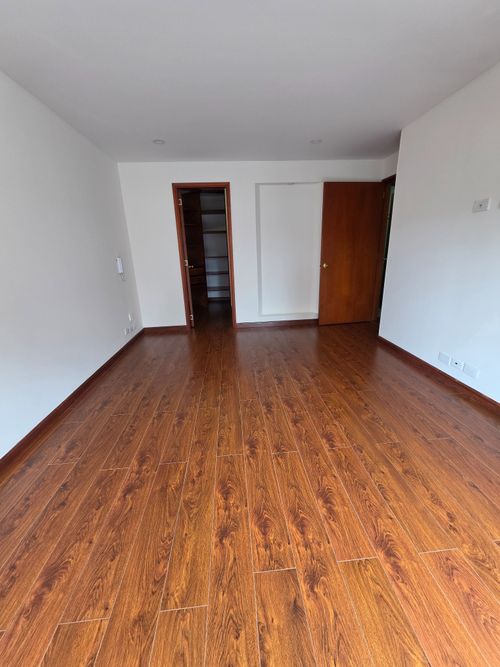 Apartamento de 3 alcobas en venta en Navarra, Bogotá, 105 m² · foto 10 de 18