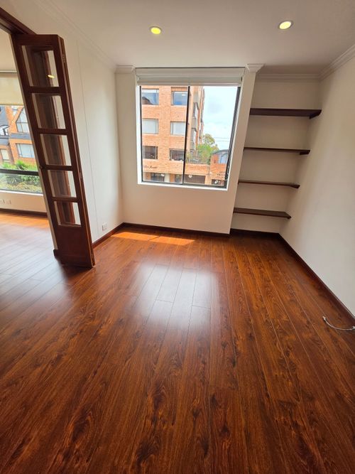 Apartamento de 3 alcobas en venta en Navarra, Bogotá, 105 m² · foto 9 de 18