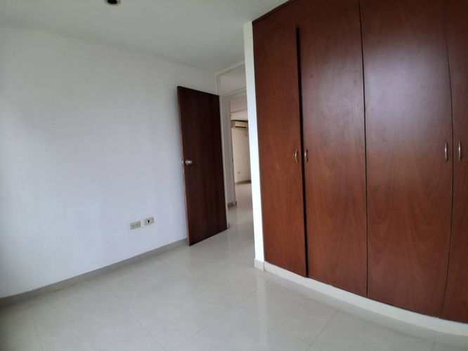 Apartamento de 3 alcobas en venta en Co. Cm. Real I, Neiva, 101 m² · foto 13 de 17