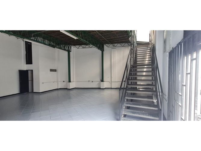Bodega en arriendo en San Diego, Medellín, 180 m² · foto 2 de 13
