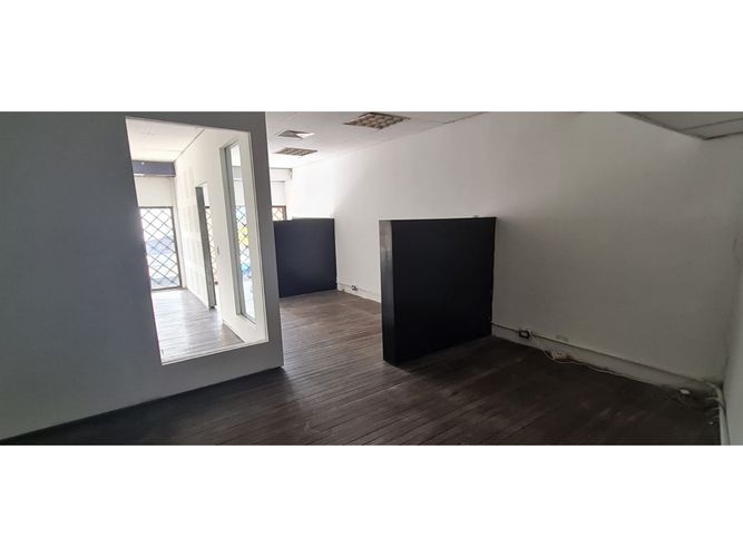 Bodega en arriendo en San Diego, Medellín, 180 m² · foto 11 de 13
