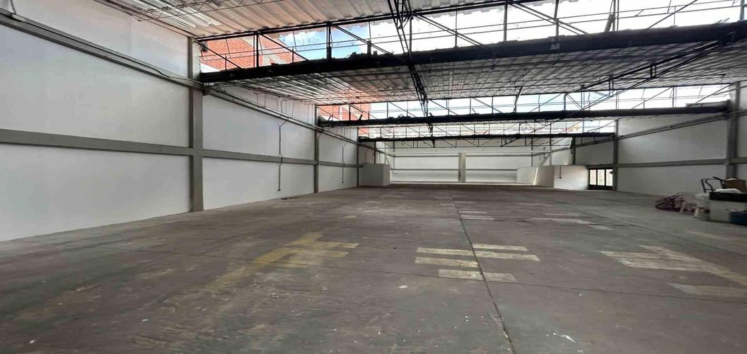 Bodega en arriendo en Romelia Alta, Dosquebradas, 670 m² · foto 2 de 18