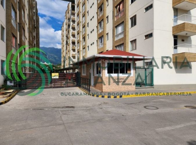 Apartamento de 2 alcobas en venta en Barroblanco, Piedecuesta, 46 m² · foto 2 de 16