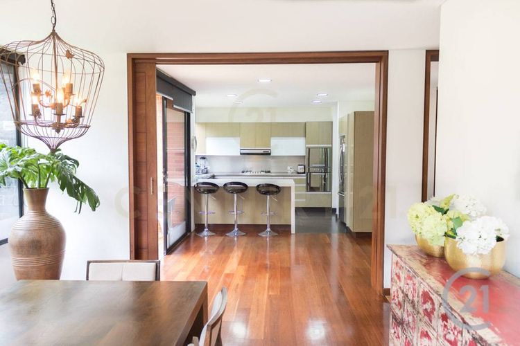 Casa de 4 alcobas en venta en El Poblado, Envigado, 550 m² · foto 18 de 22