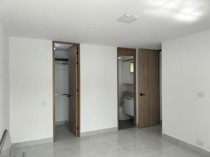 Apartamento de 3 alcobas en arriendo en El Poblado, Medellín, 88 m² · foto 11 de 19