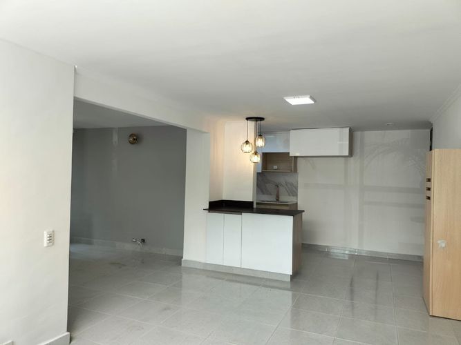 Apartamento de 3 alcobas en arriendo en El Poblado, Medellín, 88 m² · foto 2 de 19