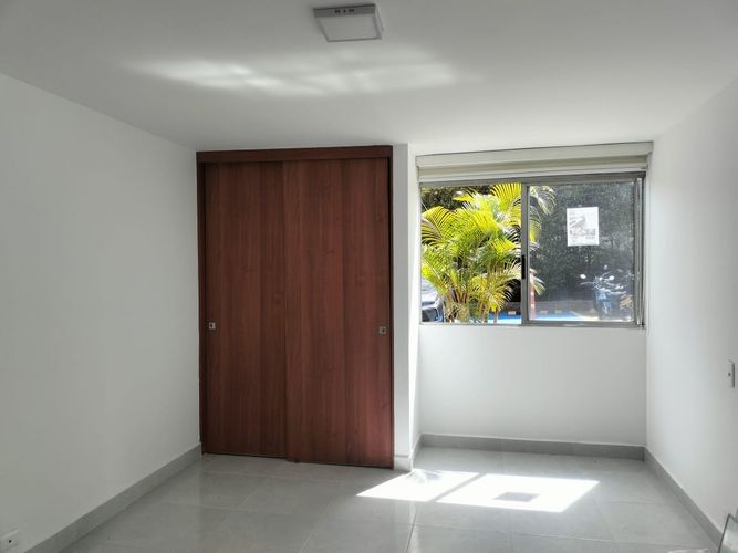 Apartamento de 3 alcobas en arriendo en El Poblado, Medellín, 88 m² · foto 3 de 19