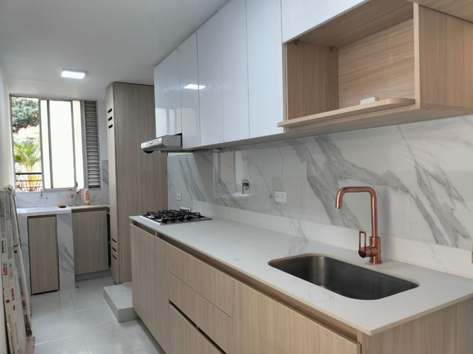 Apartamento de 3 alcobas en arriendo en El Poblado, Medellín, 88 m² · foto 5 de 19